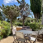 Semesterbostad Maison 5pers-clim-piscine-wifi